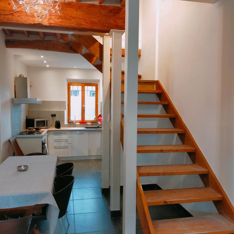 Agreable Maison En Triplex Avec Cours Interieure En Campagne Lucca Kültér fotó